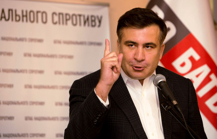 Саакашвили заявил о готовности Вашингтона вооружить Киев