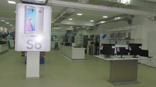 В Бишкеке открылся новый фирменный магазин Samsung Electronics 