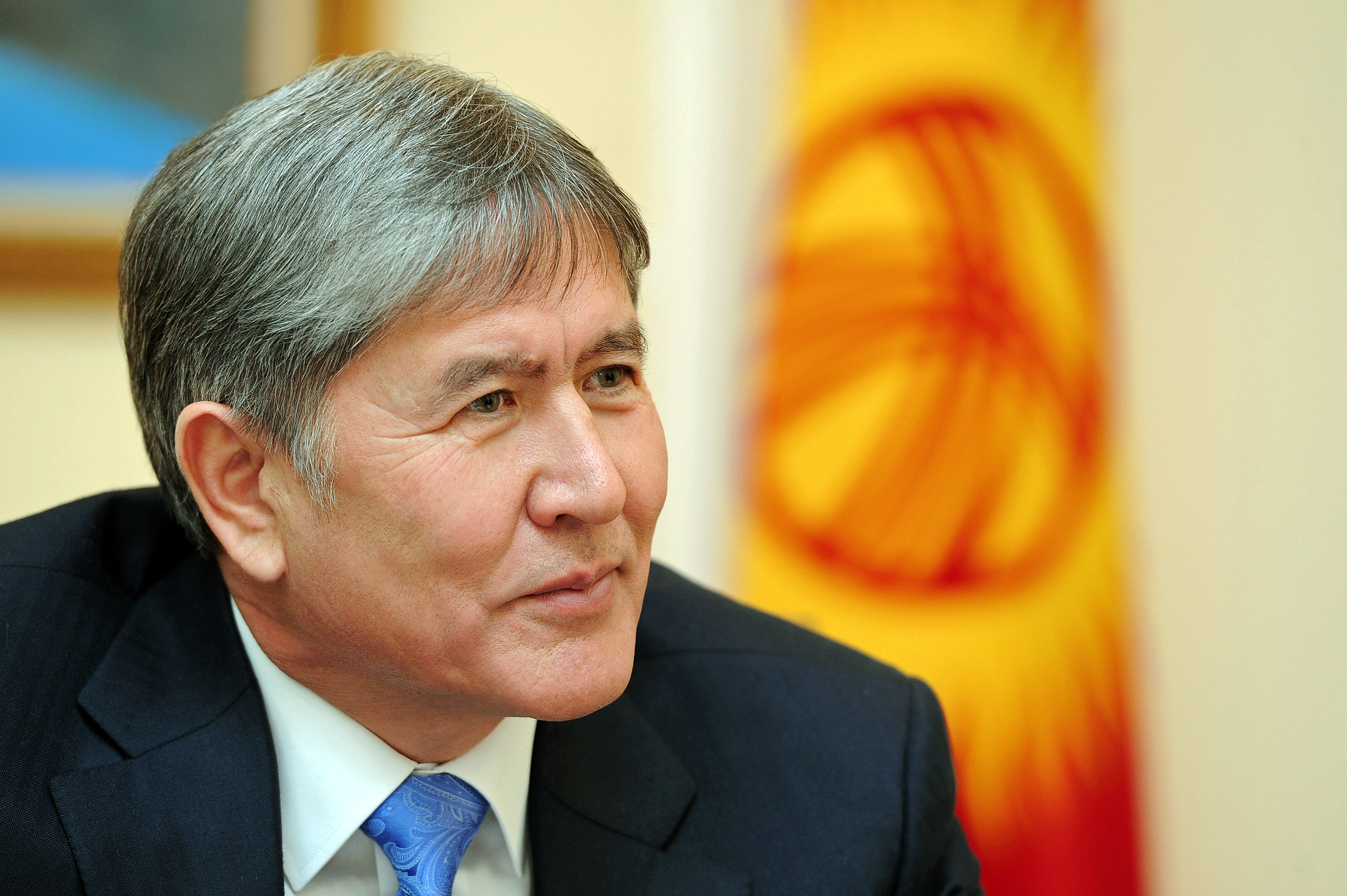 Население Кыргызстана достигнет отметки в 10 млн человек - Атамбаев