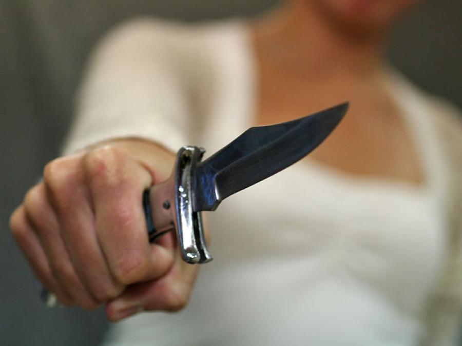 В Чуйской области в ходе ссоры женщина ударила мужчину ножом
