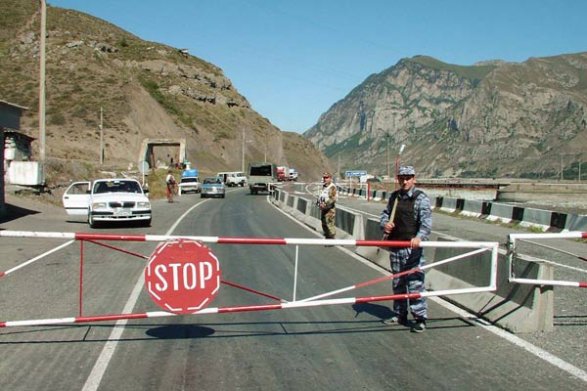 Кыргызско-таджикская граница переведена на усиленный режим охраны
