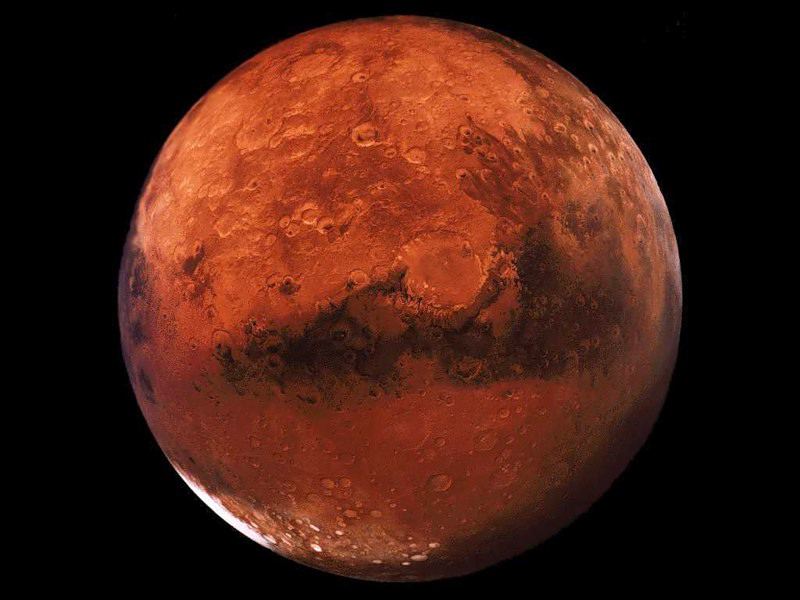 Ученые NASA обнаружили на Марсе потоки жидкой соленой воды