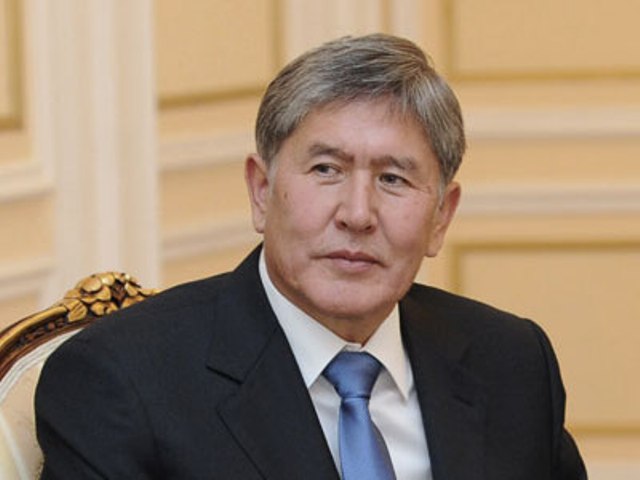 Алмазбек Атамбаев: Милиция должна продолжать бескомпромиссную борьбу с экстремизмом и терроризмом