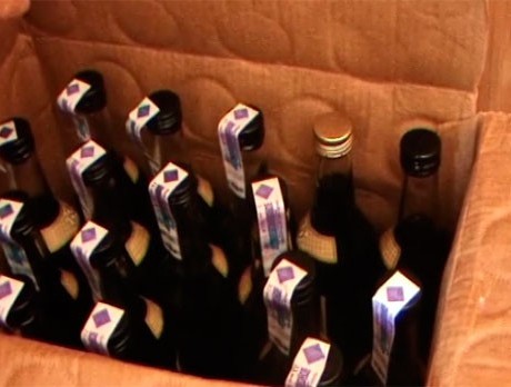 На Иссык-Куле изъяли более 9 тыс. бутылок алкоголя с поддельными акцизными марками
