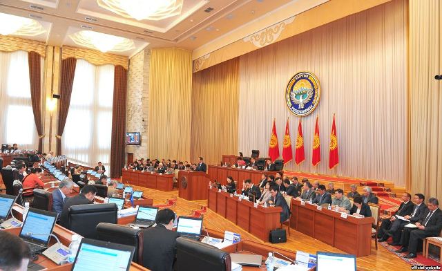 Международный комитет ЖК не стал рассматривать проект договора о присоединении Кыргызстана к Евразийскому экономическому союзу
