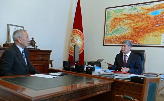 Атамбаев обсудил с главой Госкомрелигий укрепление идей толерантности в свете происходящих событий в мире
