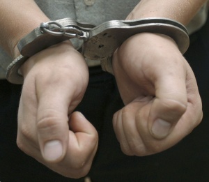 В Чуйском районе 44-летний мужчина изнасиловал 10-летнюю девочку