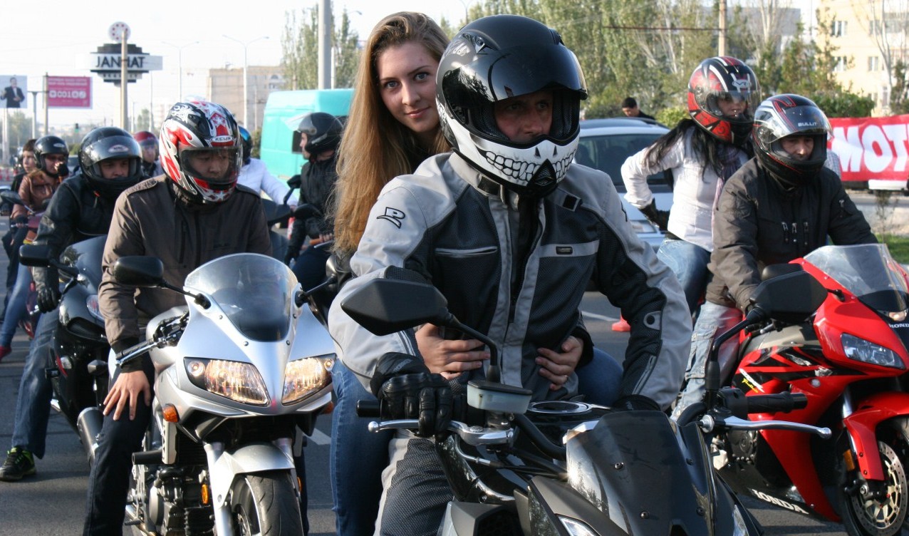 吉尔吉斯斯坦摩托车协会主席：我们在做一项公共的事业