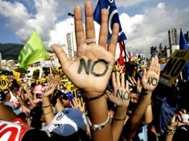 Бразилия: миллион манифестантов потребовал отставки президента