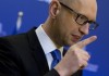 Яценюк уволил правительственного уполномоченного по делам Крыма