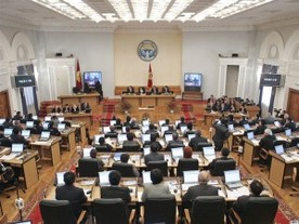 Жогорку Кенеш «исключил» главу ЦИК Акылбека Сариева из нового состава комиссии