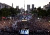 Тысячи человек собрались в центре Буэнос-Айреса, чтобы попрощаться с уходящим президентом