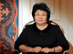 Роза Отунбаева: «В апреле 2010 года началась «кыргызская весна» и она стала трендом»