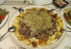 Среднестатистический кыргызстанец на одну месячную зарплату может позволить себе 17 бешбармаков