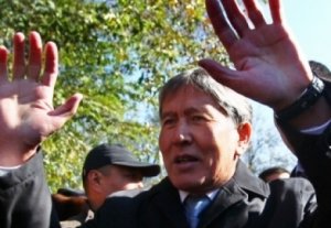 Алмазбек Атамбаев ушел в отпуск, Омурбек Бабанов вновь стал и.о. премьер-министра