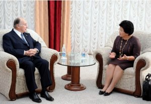 Экс-президент Кыргызстана Роза Отунбаева встретилась с принцем Каримом Ага Ханом IV