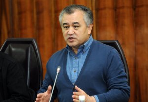 Омурбек Текебаев: «Курманбек Бакиев намеревался передать власть своему сыну»