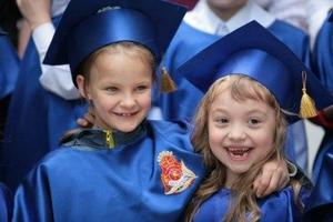 В Кыргызстане отобрано 10 школ для внедрения двуязычного образования
