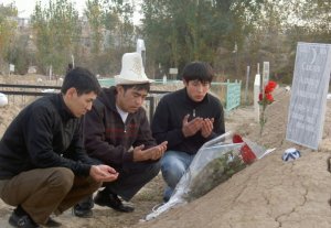 В 2011 году за рубежом погибли 94 трудовых мигранта из Кыргызстана