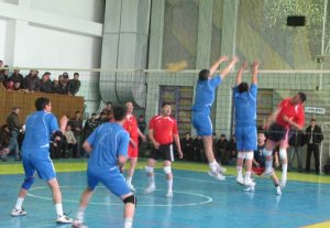 В Оше прошли соревнования по волейболу среди молодежи