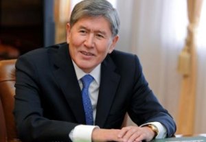 Алмазбек Атамбаев поздравил кыргызстанцев с Днем защитника Отечества (Текст)