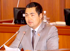 Данияр Тербишалиев считает, что необходимо опубликовать информацию о заработной плате всех чиновников Кыргызстана