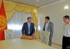 Алмазбек Атамбаев пожелал удачи кыргызстанскому шахматисту на кубке мира