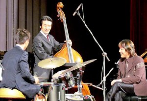 Японский джаз-бэнд исполнил русскую классику на концерте в Бишкеке