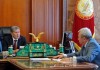 Атамбаев обсудил с министром образования готовность к новому учебному году