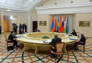 Саммит ОДКБ в Сочи проходит без президента Казахстана Нурсултана Назарбаева
