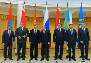 Алмазбек Атамбаев передал председательство в ОДКБ Владимиру Путину