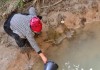 В Джалал-Абаде очищают водный канал «Сел-Арык»