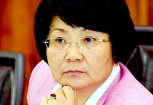 Роза Отунбаева снова обвинила прежние власти в организации июньских беспорядков 2010 года на юге