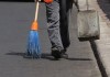 Кыргызстанец — дворник в Москве, обязательно найдет работу в Кыргызстане, считает Атамбаев