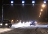 На аварийном участке трассы в Новосибирске открыли подвесную «зебру»