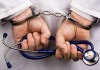 В Оше хирург отобрал у пациента документы и телефон, желая получить взятку за операцию