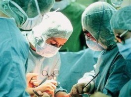 95-летнему Турдакуну Усубалиеву сделали операцию в Москве