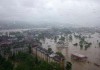 Жители Белграда из-за наводнения в стране скупают питьевую воду