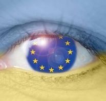 ЕС пообещал отменить визы для украинцев