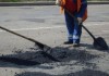 В Бишкеке начался ямочный ремонт дорог