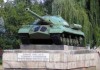 Ополченцы ДНР завели стоявший на постаменте танк времен Второй мировой войны