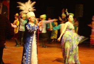 В Кыргызстане выбрали лучших фольклорных певиц