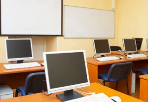 Более тысячи школ республики получат новые компьютеры