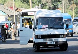 Ежедневно в Бишкеке работают в среднем 250 автобусов, 87 троллейбусов и 2250 маршруток