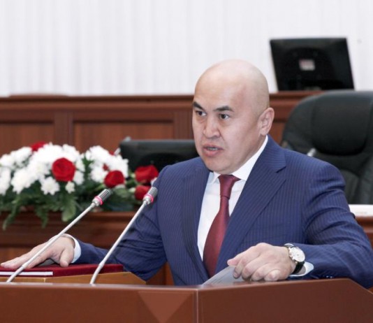 Алтынбек Сулайманов покинул должность главы Иссык-Кульской области