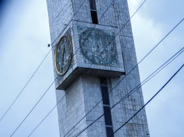 Кыргызтелеком передумал покрывать стрелки куранта сусальным золотом