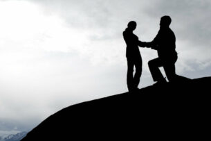 Граждане Кыргызстана теперь могут подать заявление на регистрацию брака онлайн