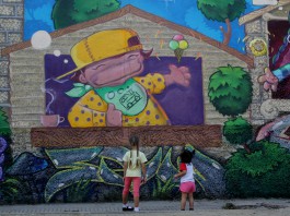 У каждого бишкекчанина есть возможность украсить свой дом граффити от группы BASICOLORS
