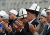 Премьер поздравил кыргызстанцев с Курман айтом и призвал не вступать в радикальные течения