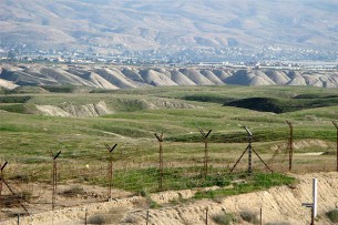 Кыргызстан откроет новый пункт пропуска на границе с Китаем